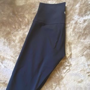 Never Worn Lululemon Wunder Under Leggings. Discontinued on Lulu Website!